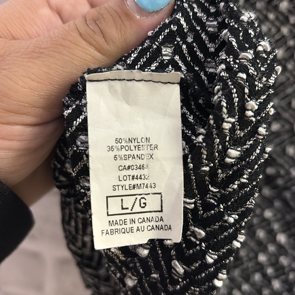 Ricki’s sleeveless textured large blouse, A-line black silver - Picture 2 of 6